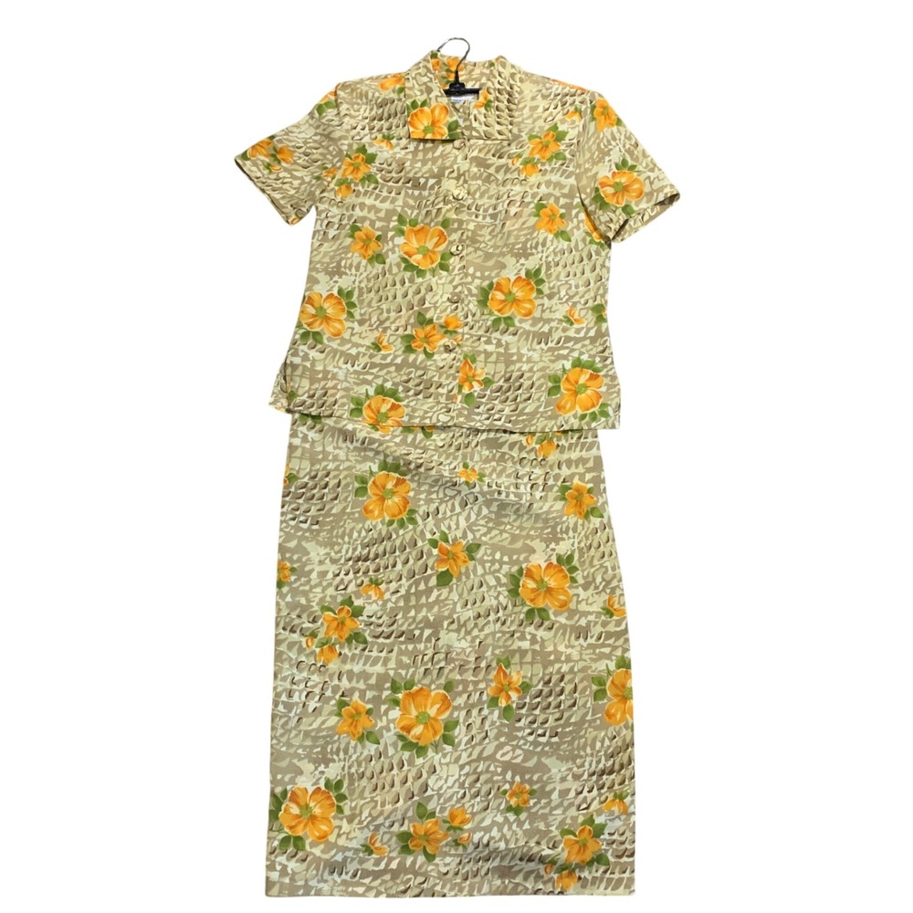 Betsy's Things Floral Skirt Set Vintage Button Up Short Sleeve Hawaiian Size 10‎